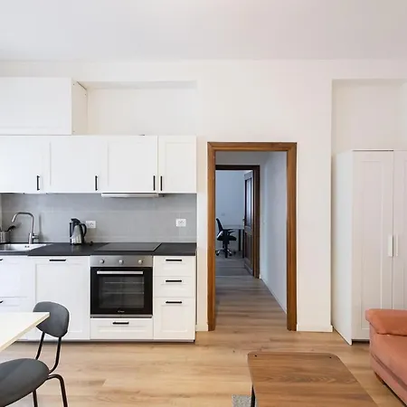 Διαμέρισμα Large Two-room Near The Tolstoy Metro Stop Μιλάνο
